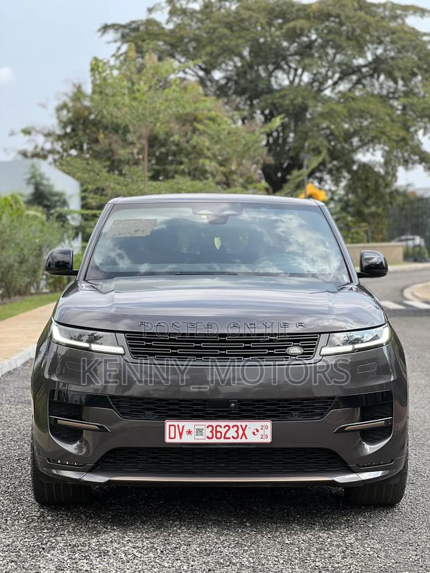 Land Rover Range Rover Sport Dynamic SE 2024 Gray photo 2