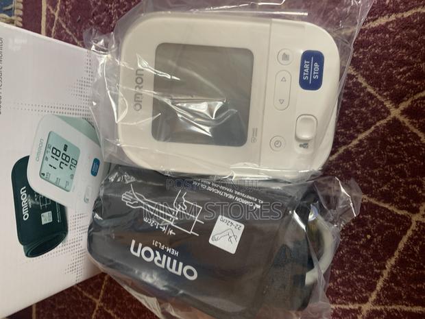 Omron M3 Blood Pressure Monitor · Photo 4