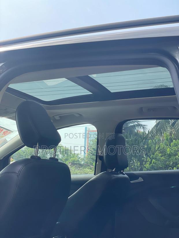 Ford Escape SEL FWD 2018 Gray