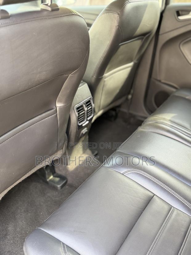 Ford Escape SEL FWD 2018 Gray