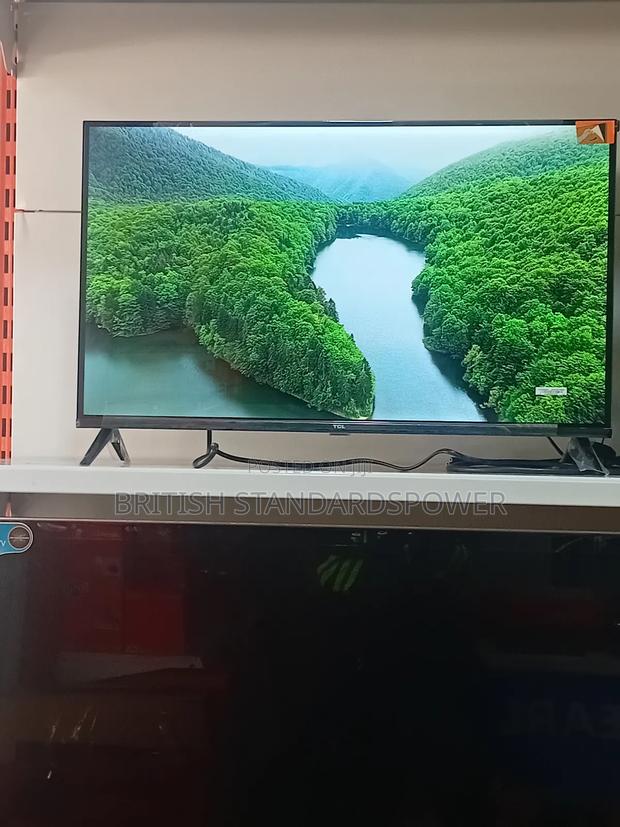 Explore Smart Features Easily With a 32" Android Tv Voice Support · Photo 3