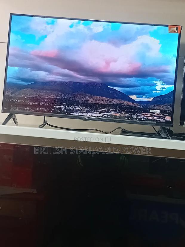 Enjoy Quick Access to Apps on a 32-Inch Android Smart Tv · Photo 4