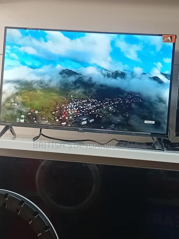 Make Streaming Simple With a 32" Android Smart Led Display · Photo 3