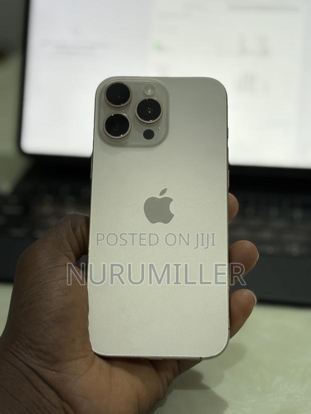 Apple iPhone 16 Pro Max 512 GB Gold