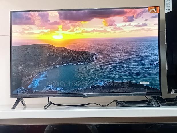 Discover Smart Convenience on a 32-Inch Android Tv · Photo 3