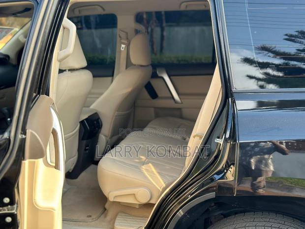 Toyota Land Cruiser Prado 2.7 2019 Black
