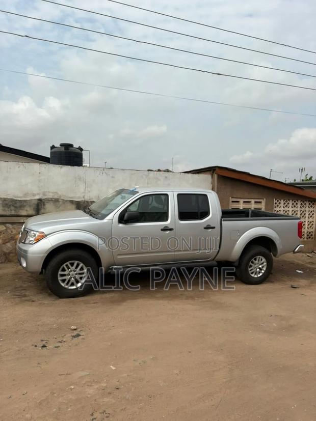 Nissan Navara 2016 Silver