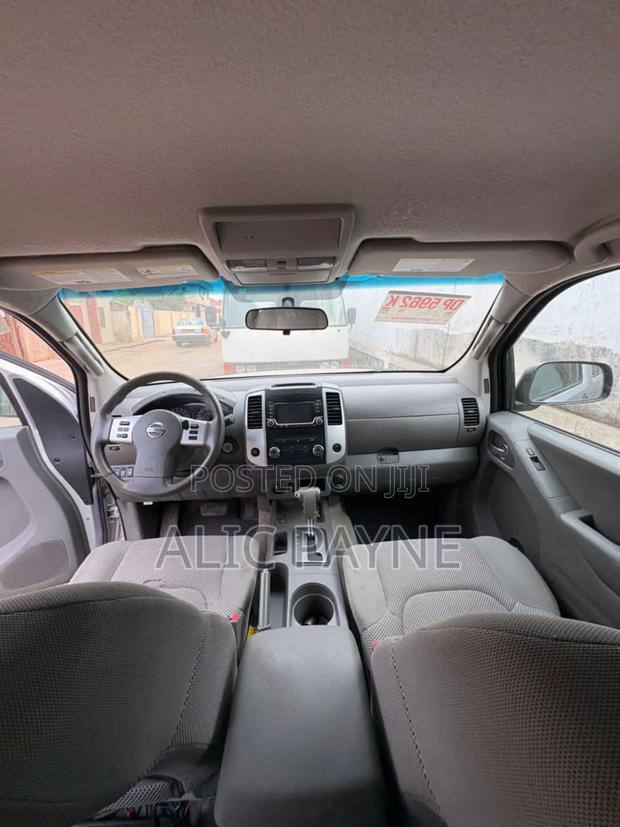 Nissan Navara 2016 Silver