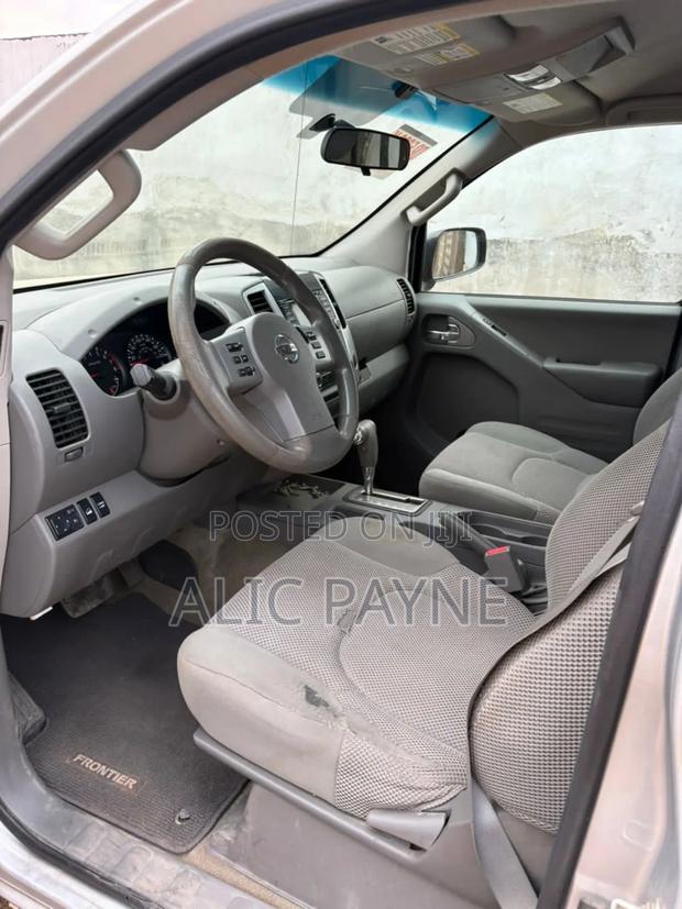 Nissan Navara 2016 Silver