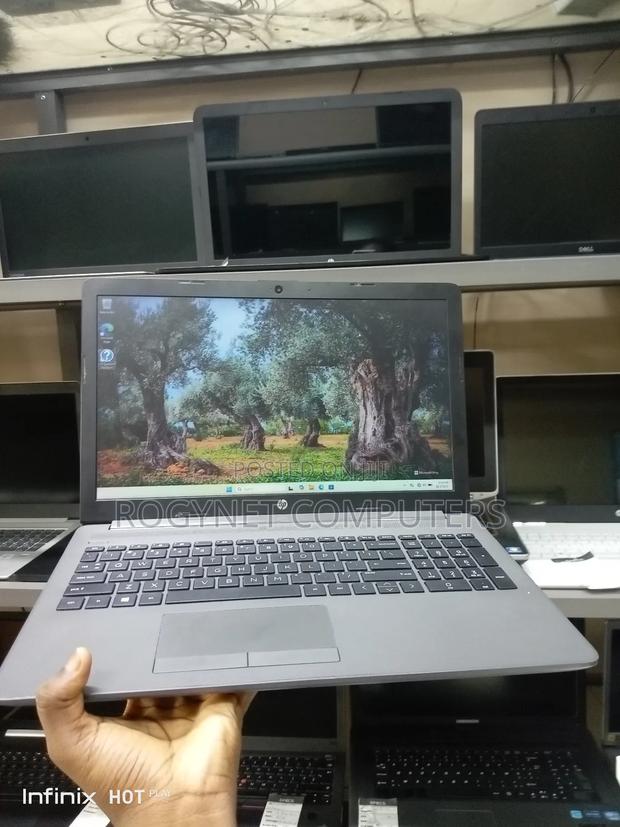 Laptop HP 255 G8 8GB AMD Ryzen 3 SSD 256GB photo 3