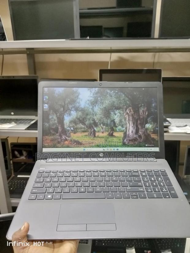 Laptop HP 255 G8 8GB AMD Ryzen 3 SSD 256GB photo 5