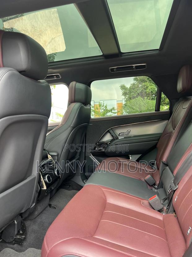 Land Rover Range Rover Sport Dynamic SE 2024 Gray photo 4