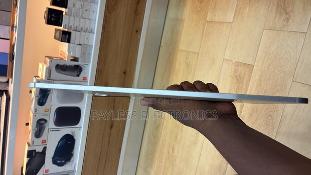 Apple iPad Pro 13 (2024) 256 GB Silver photo 3