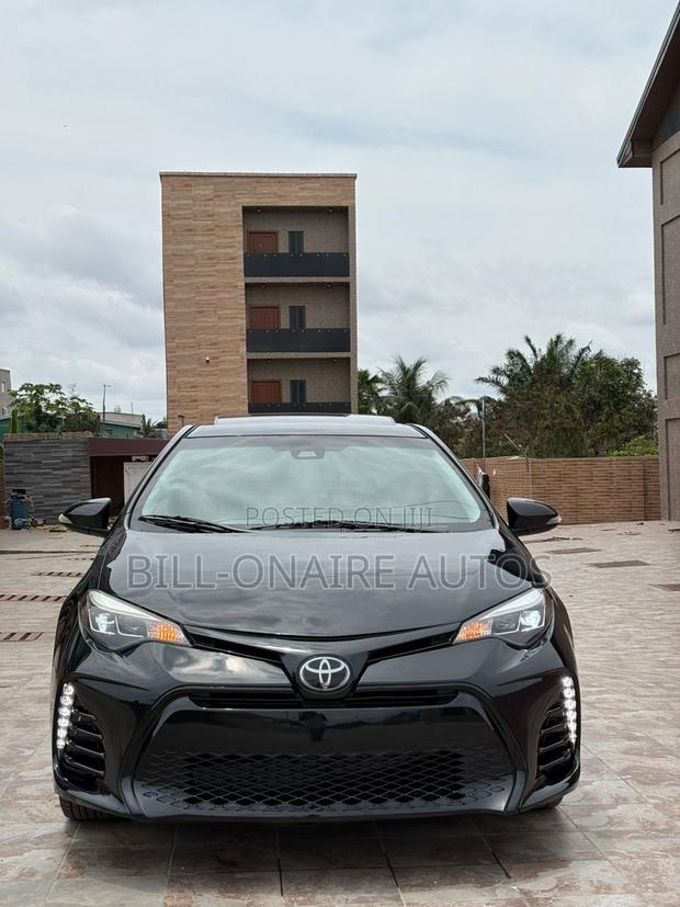 Toyota Corolla XSE 4dr Sedan (1.8L 4cyl CVT) 2017 Black photo 8