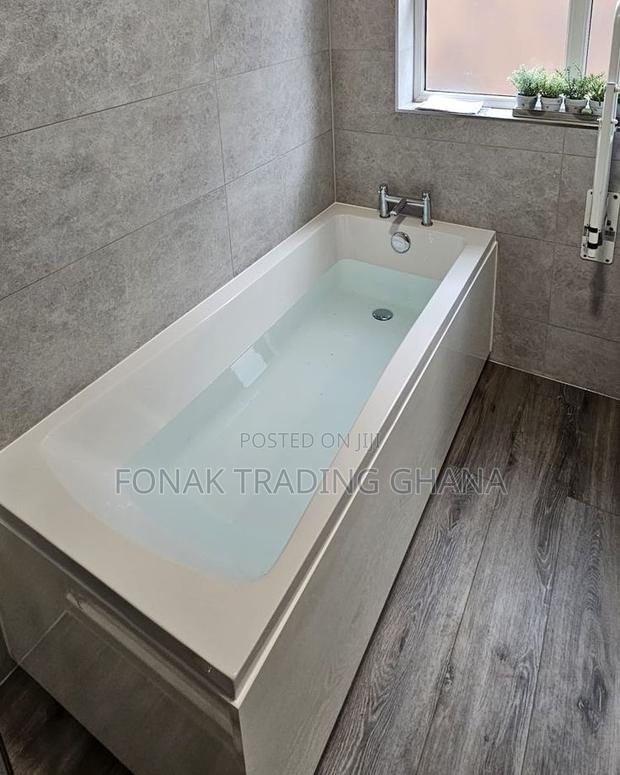 Straight Bathtub No Sit photo 2