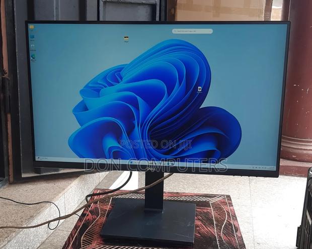 Dell 27 Inches Ips WQHD Monitor photo 2