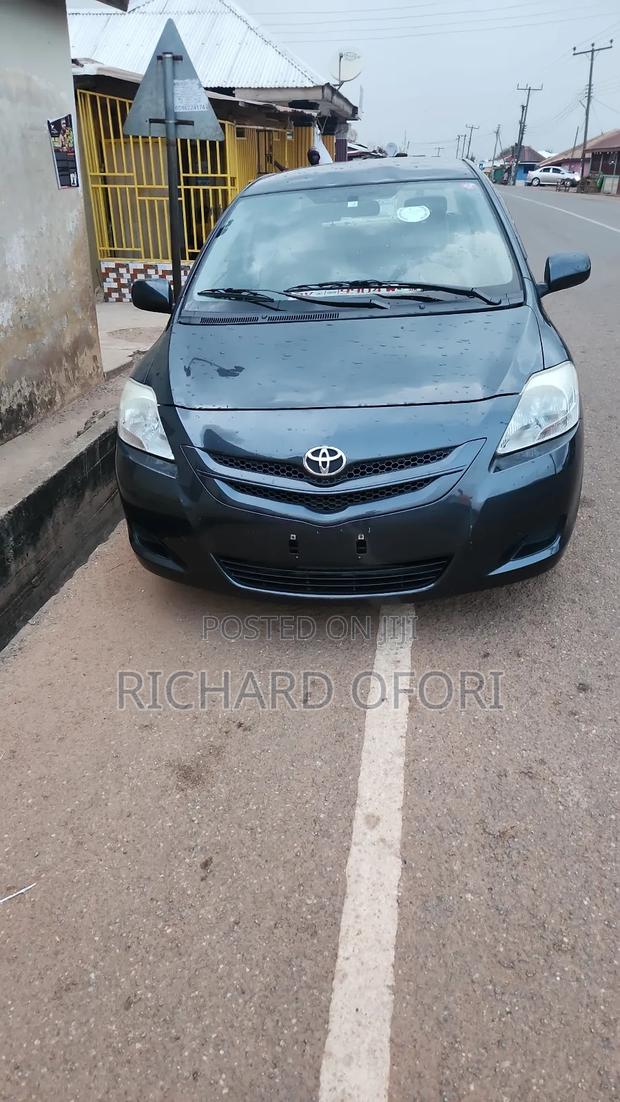 Toyota Belta 2010 Gray