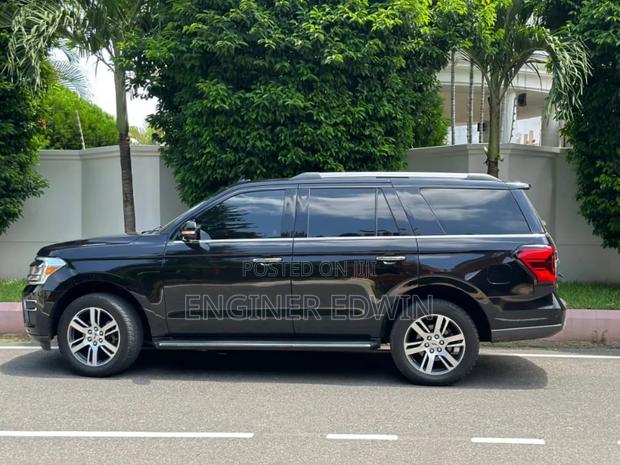 Ford Expedition Max 2022 Black photo 4