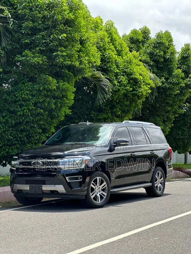 Ford Expedition Max 2022 Black photo 5