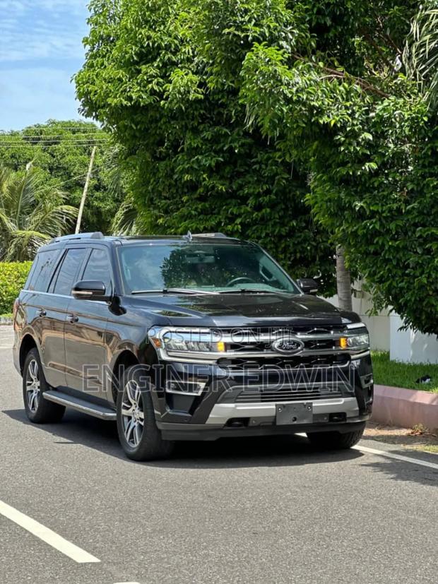 Ford Expedition Max 2022 Black photo 7