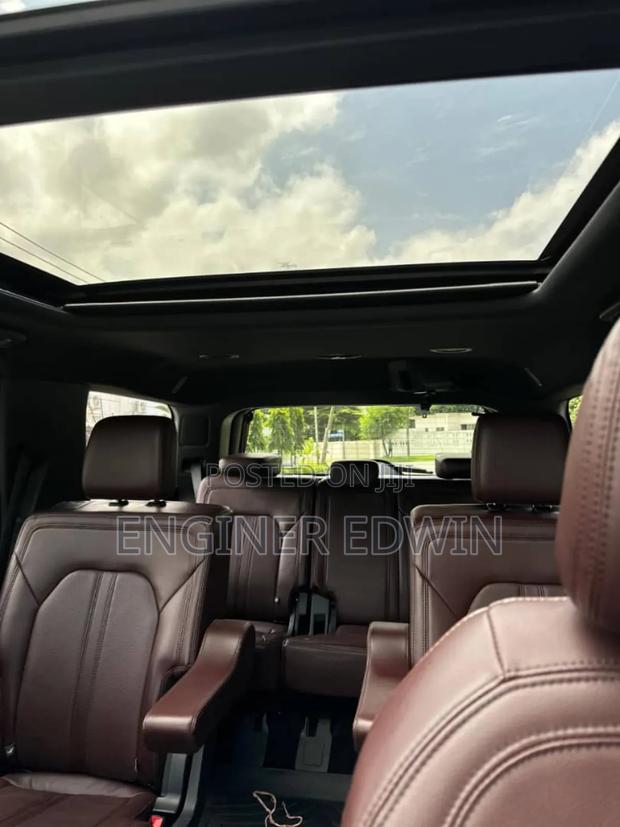 Ford Expedition Max 2022 Black photo 9