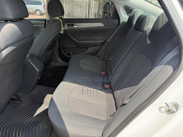 Hyundai Sonata SE 2019 White