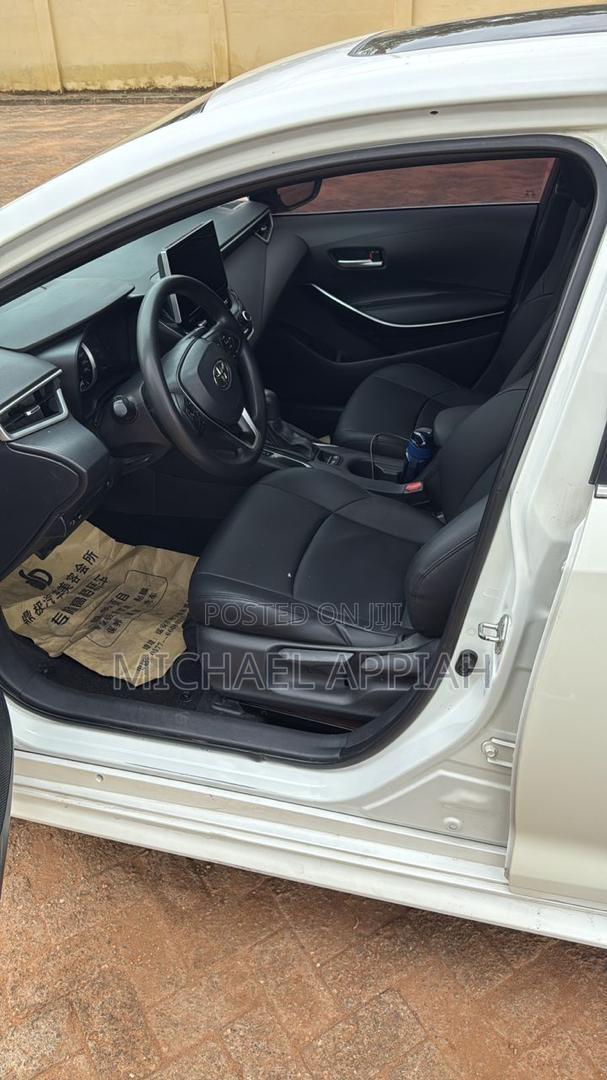 Toyota Corolla 2020 White photo 7