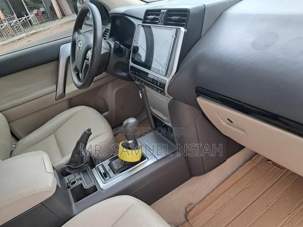 Toyota Land Cruiser Prado 2.7 2018 White