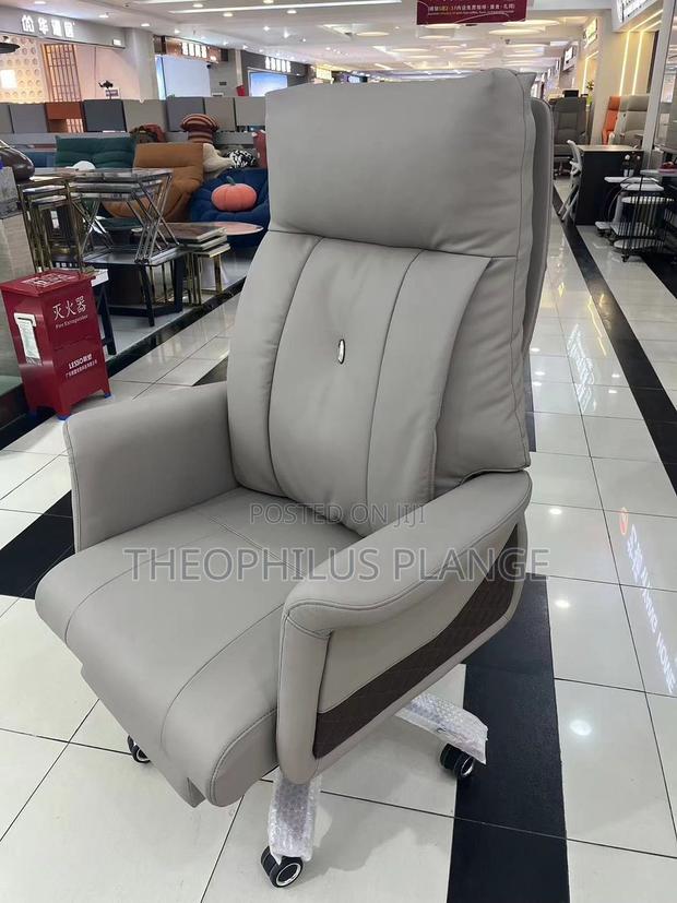 Ceo Office Chair / Executive Swivel Chair · Photo 2