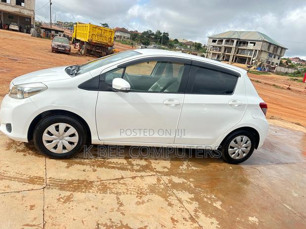 Toyota Vitz 1.3 AWD 3dr 2012 White