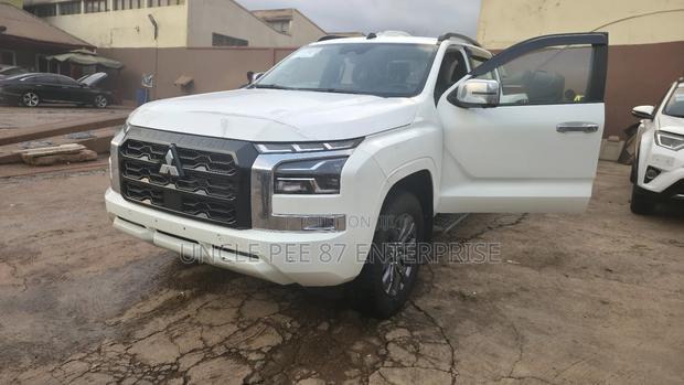New Mitsubishi L200 2025 White photo 3