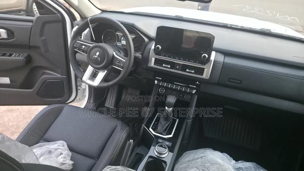 New Mitsubishi L200 2025 White photo 6