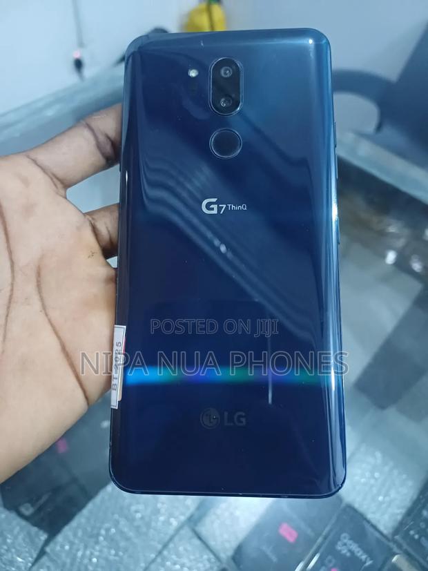 LG G7 ThinQ 64 GB Blue photo 2