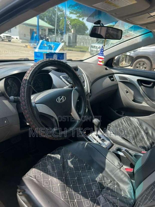 Hyundai Elantra 2014 White photo 2
