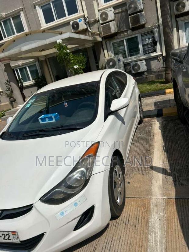 Hyundai Elantra 2014 White photo 4
