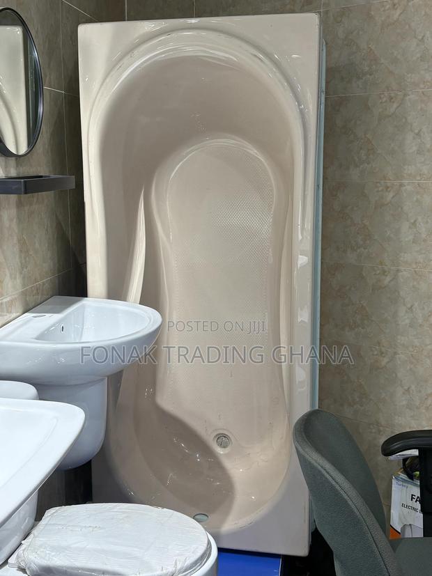 Straight Bathtub No Sit