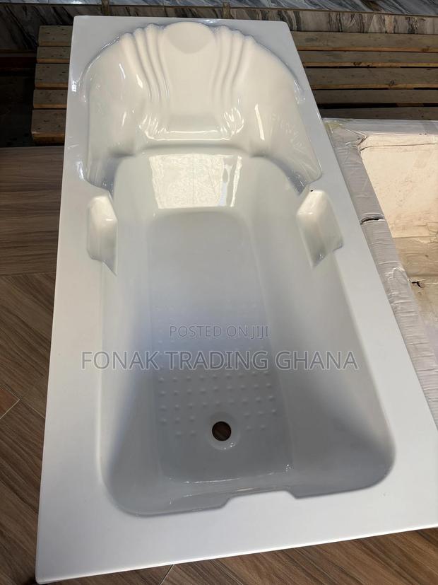 Dubai Made Bathtub for Bathroom ( Grade 1)