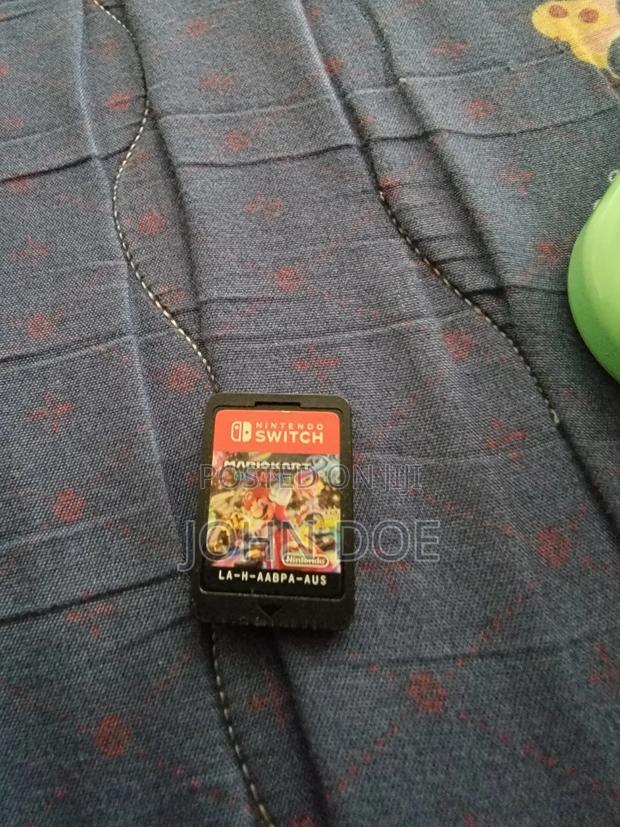 Mario Kart 8 Deluxe Cartridge · Photo 3