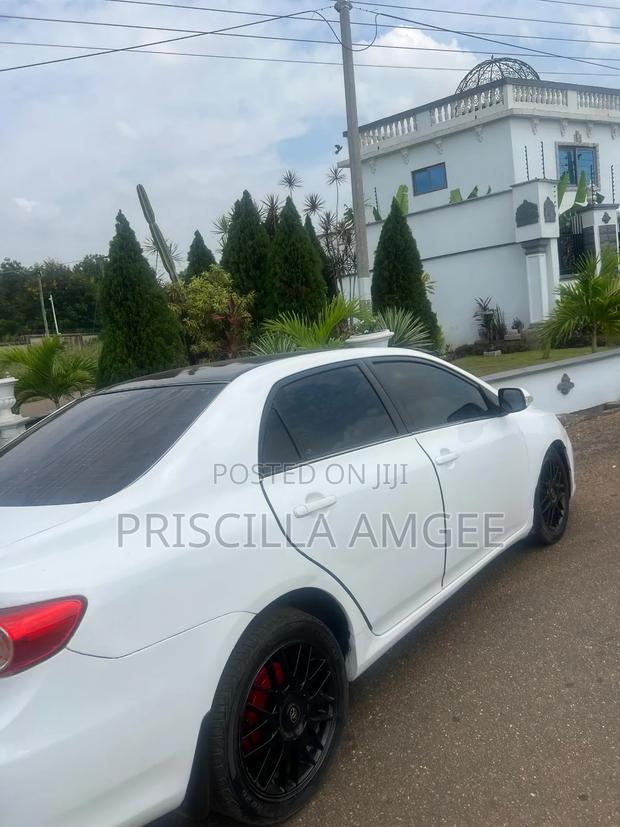 Toyota Corolla 2013 White