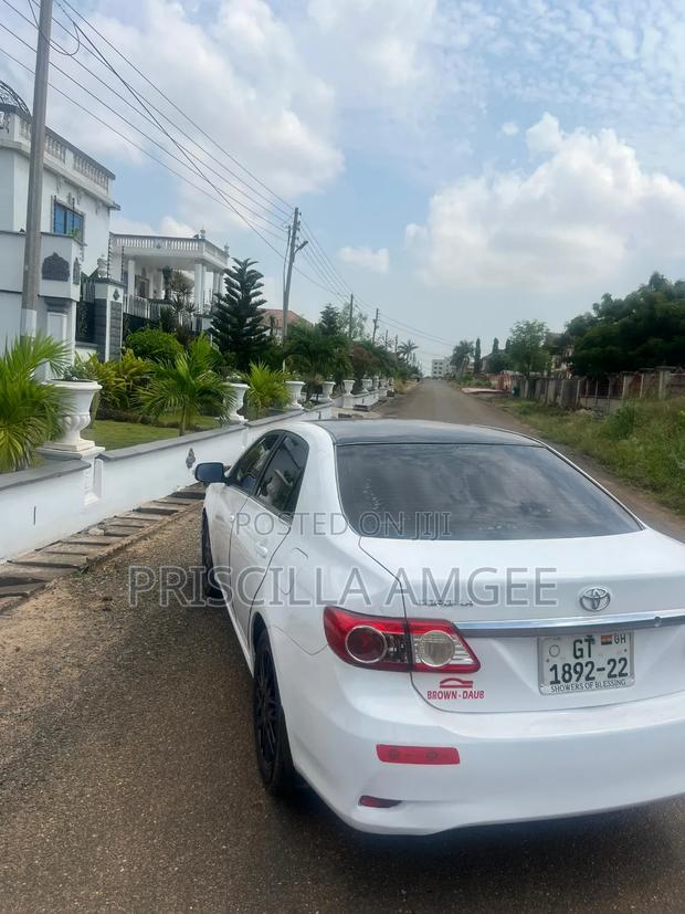 Toyota Corolla 2013 White