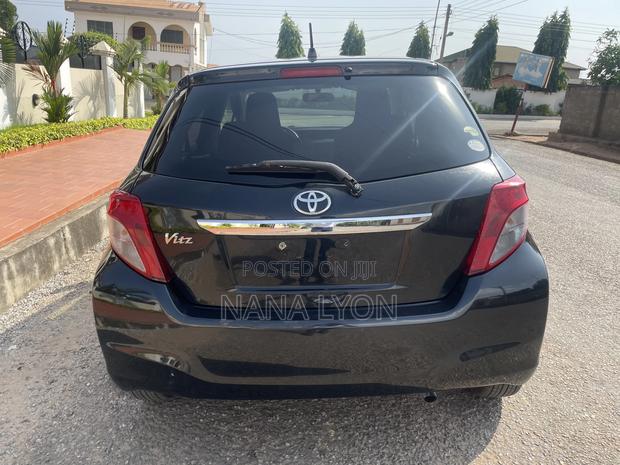Toyota Vitz 1.3 FWD 5dr 2014 Black