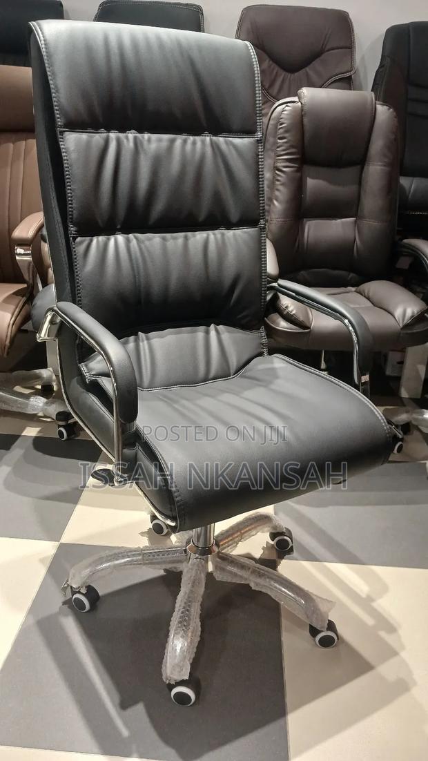 Ergonomic Pulpit Chair · Photo 4