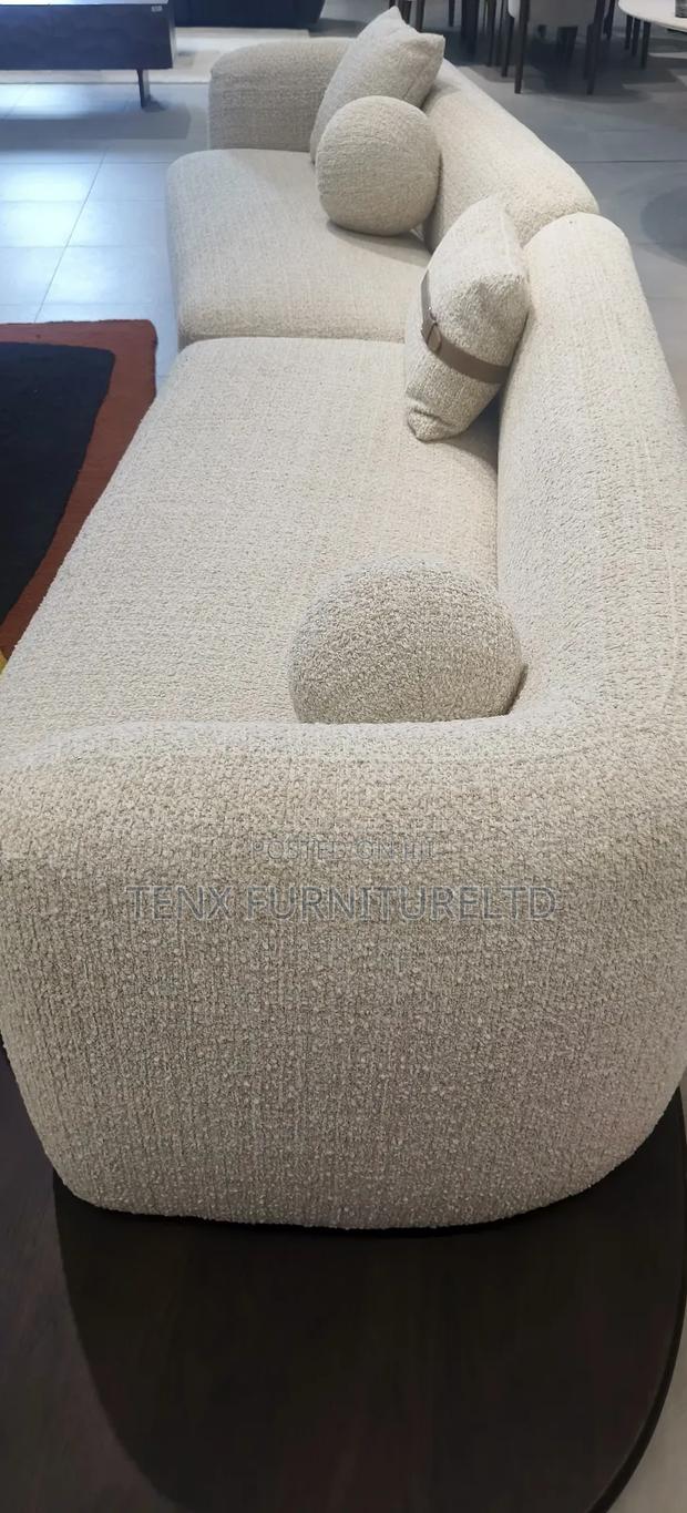 Sofa (Sectional) Wooden Hidden Base · Photo 4