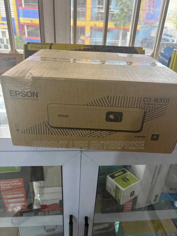 Epson Co-w01 Projector White · Photo 3