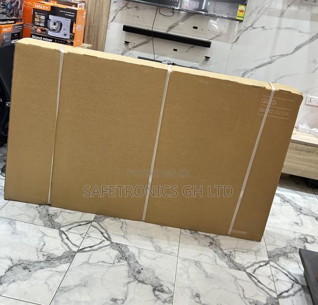 Frameless Ultra Sleek Samsung Q60c Qled 75 Inch Tv · Photo 3
