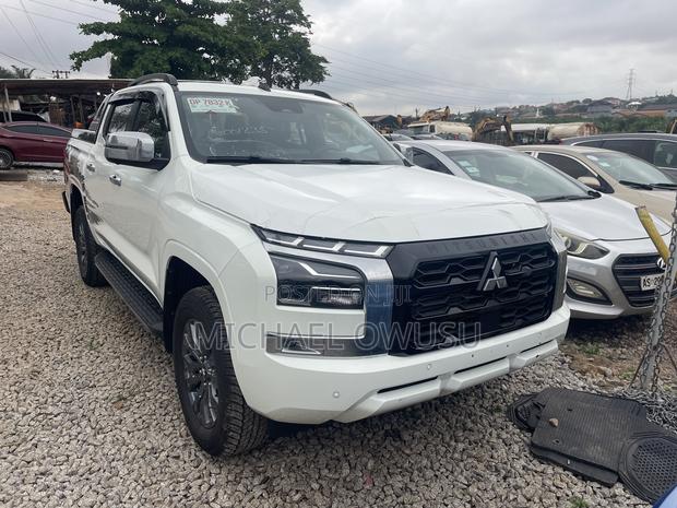 New Mitsubishi L200 2025 White