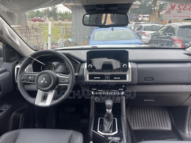 New Mitsubishi L200 2025 White