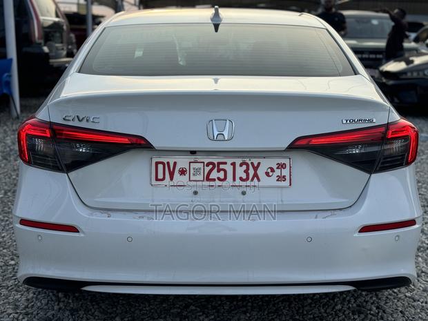 Honda Civic 2024 White