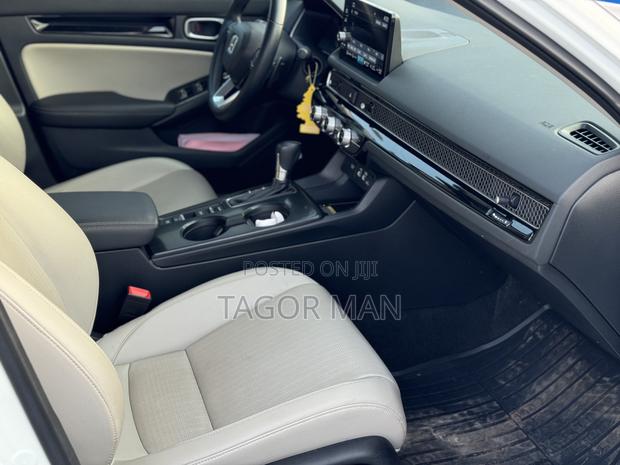 Honda Civic 2024 White