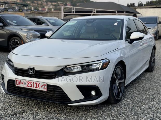 Honda Civic 2024 White